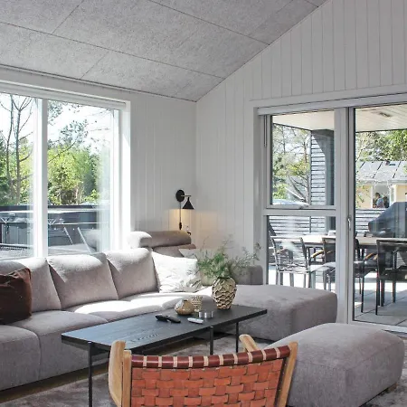 Holiday Home Blavand Vakantiehuis *